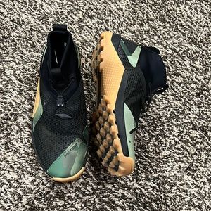 Nike Metcon SF Trail Runners Mens US 10. In great condition. Camo and black.